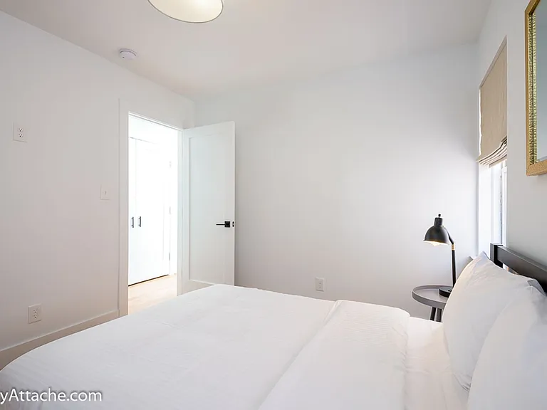 631 Constitution Ave NE — Photo 18