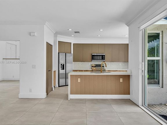 2nd image of 3433 SW 52nd Ct #3433