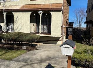 53 Geyser Dr, Staten Island, NY 10312