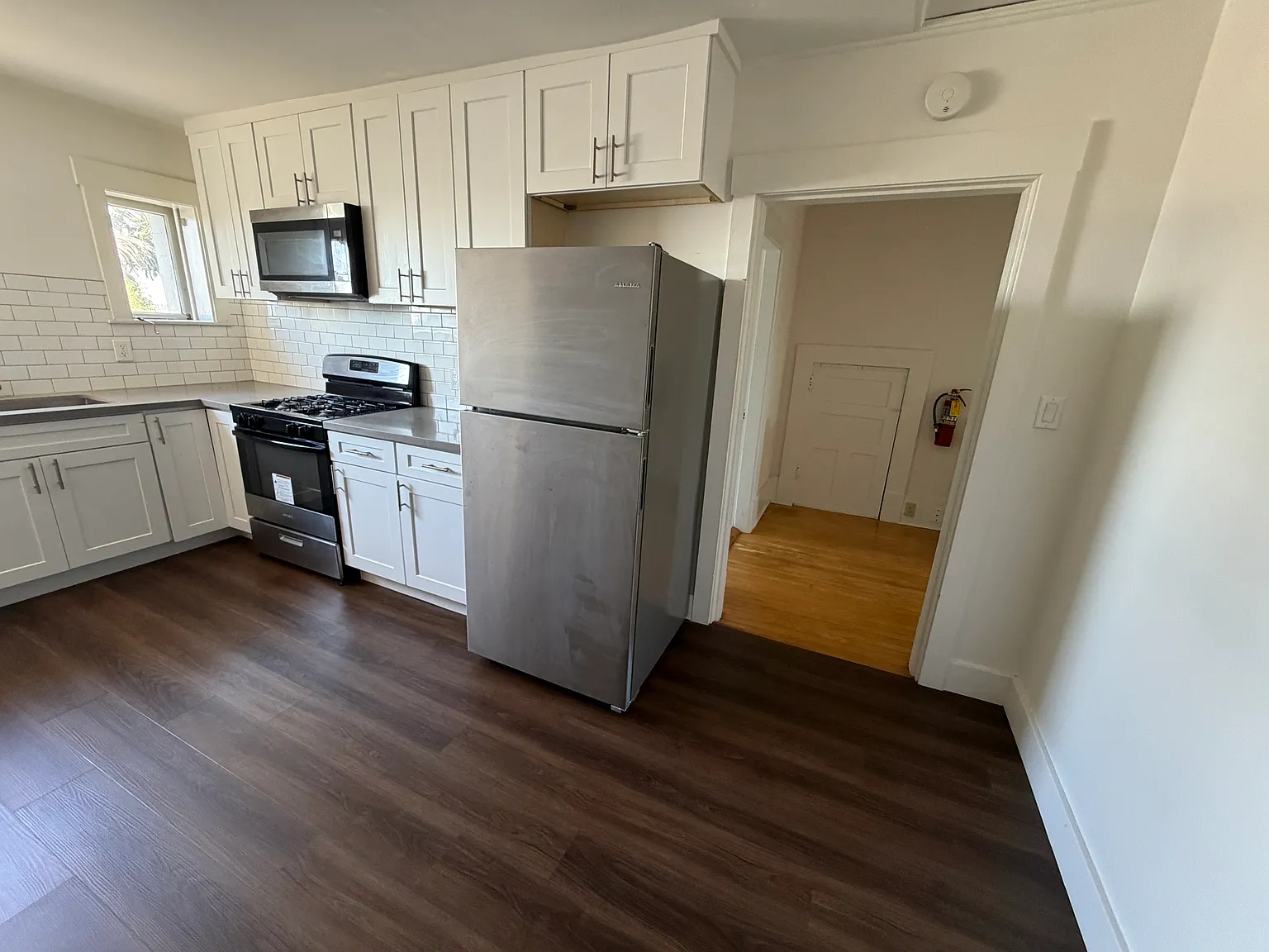 2 bed, 1200 sqft, $2,795 — Photo 3