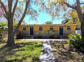 5616 27th Ave S, Saint Petersburg, FL