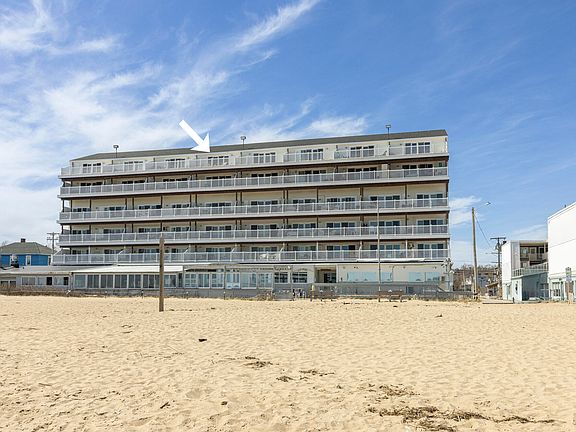 2nd image of 39 W Grand Avenue #55