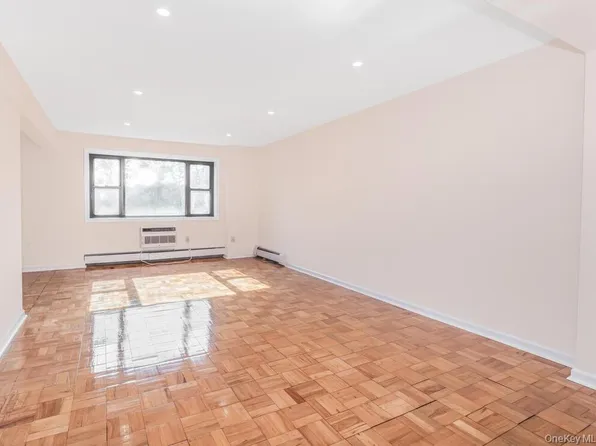 505 Central Ave #528, White Plains, NY 10606