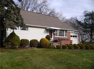 29 Montview Rd, Edison, NJ 08837