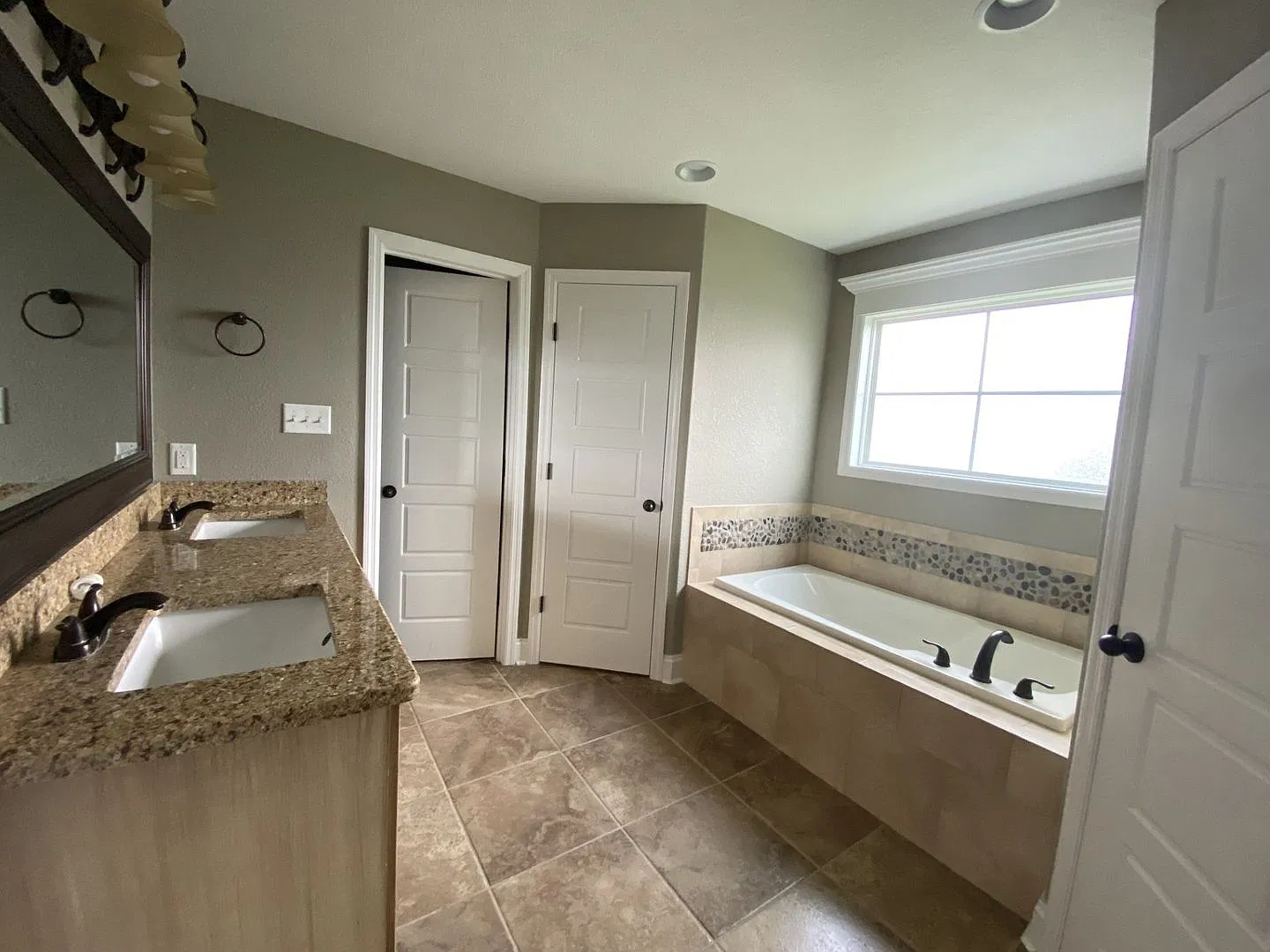 Adorable home in Lowndes County — Photo 3