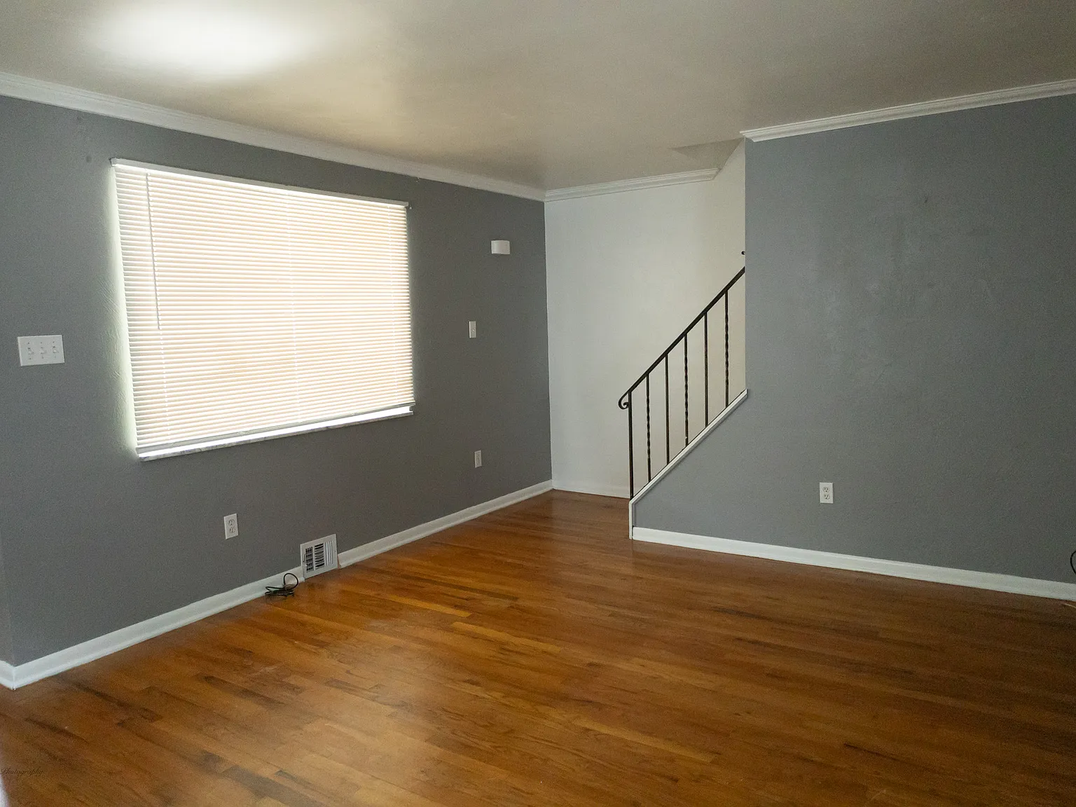 2 bed, 1.5 bath, 1100 sqft, $1,200 — Photo 2
