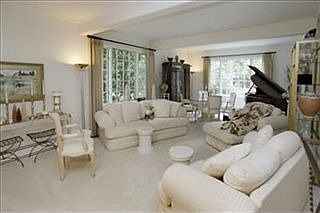 4th image of 621 Jennings Ln