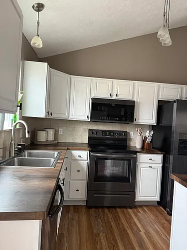 10814 Potter St Photo 1