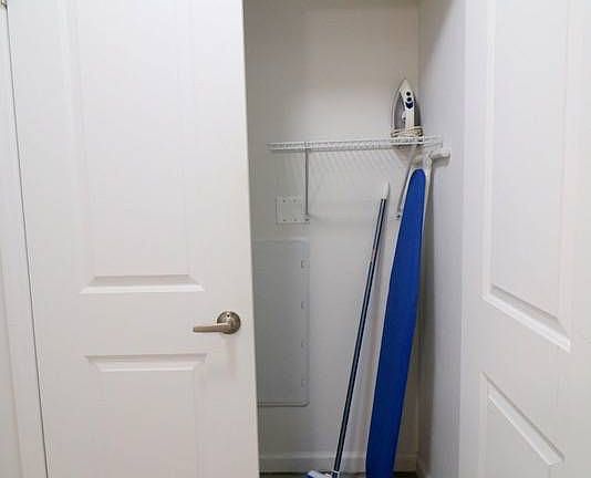 4th image of 521 W 48th St #7F
