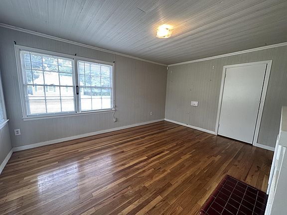 2nd image of 2505 22nd St #B