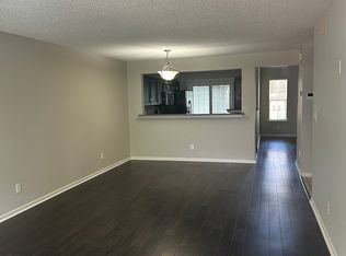 8827 Roseton Ln, Charlotte, NC 28277