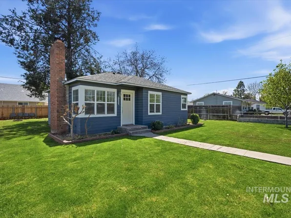 211 W Dewey Ave, Nampa, ID 83686