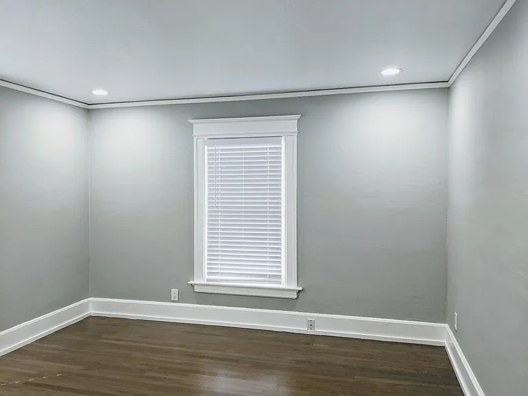 547 E Julian St — Photo 26