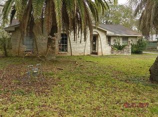 1150 Ash St, Clute, TX 77531