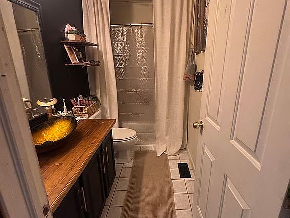 5th image of 1550 Ridgeview Dr