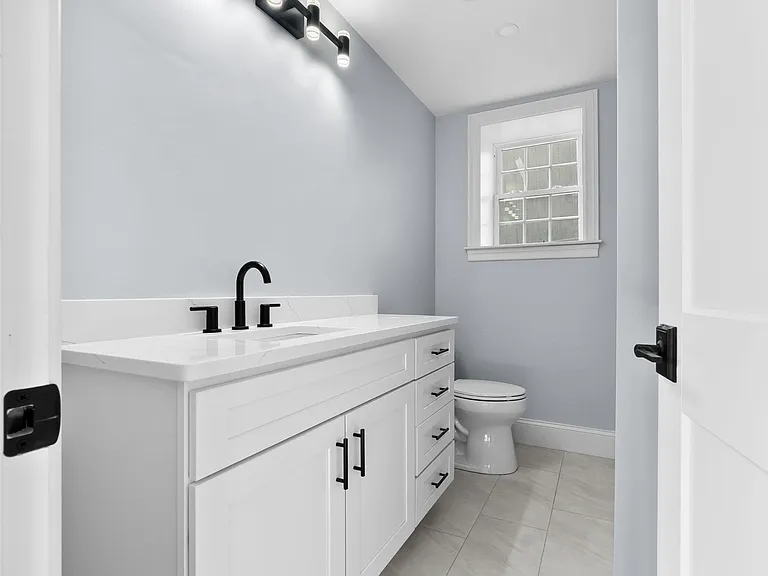 35 Liberty Ave #B — Photo 6