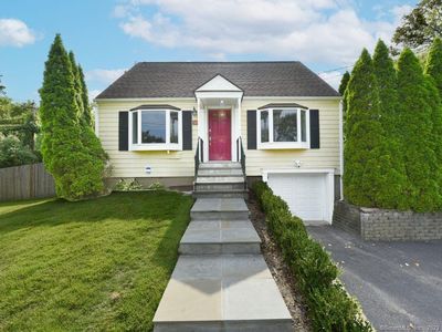 309 Round Hill Road, Fairfield, CT, 06824