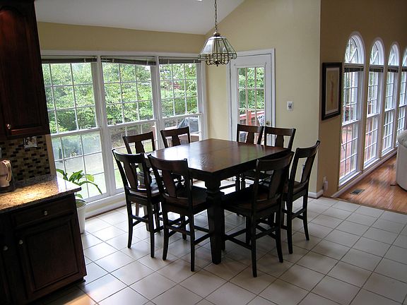 5th image of 8670 Chase Glen Cir
