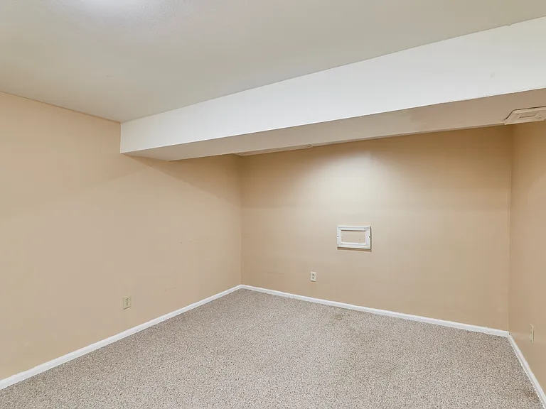 1815 Lakemont Ln — Photo 31