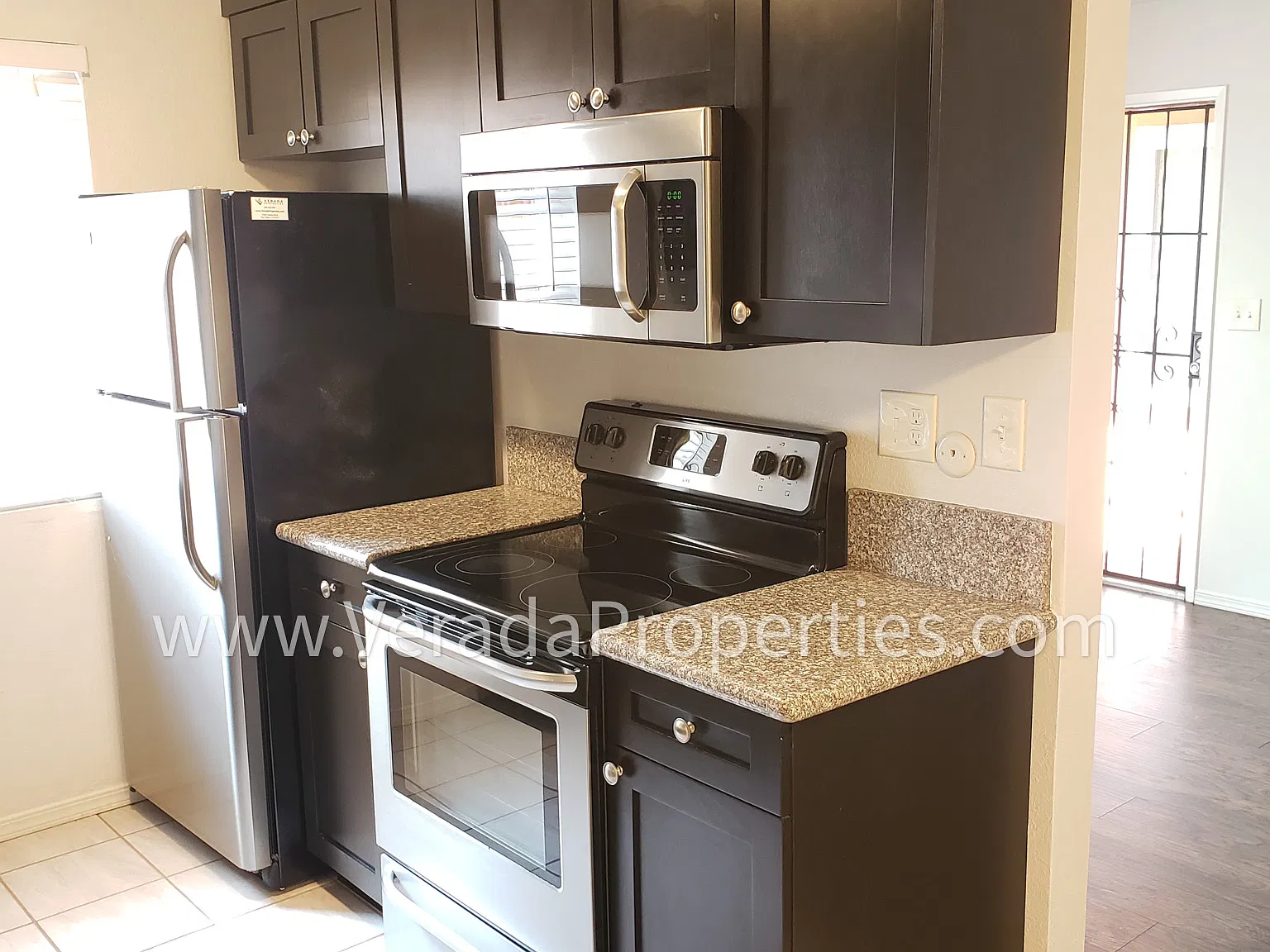 1 bed, 560 sqft, $2,050 — Photo 1