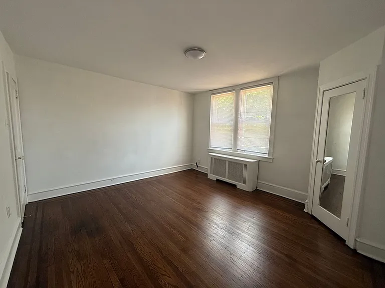 373 E Cliveden St — Photo 31
