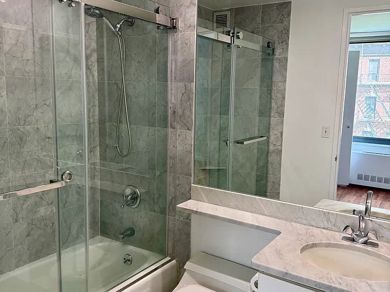 300 E 85th St #504 — Photo 7