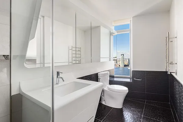 Rented by City Connections Realty | media 16