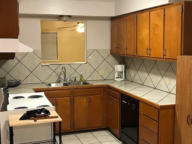 1st image of 235 Highland Park Dr