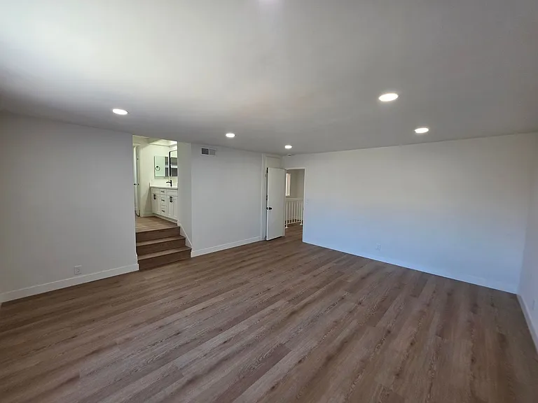 8831 Sailport Dr — Photo 20