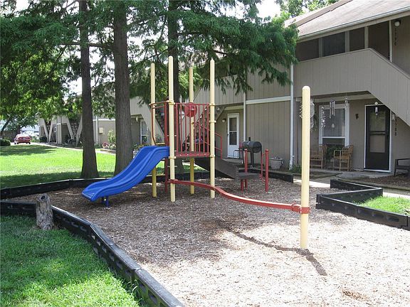 4th image of 3730 Lemay Village Ln
