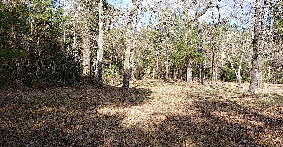 2nd image of Brandenburg Ln