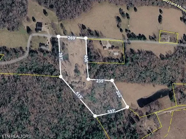 577 Blizzard Mines Rd, Harriman, TN 37748