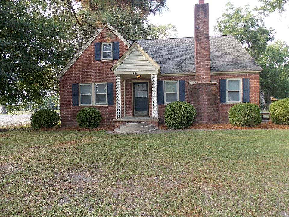 1st image of 121 Depot St