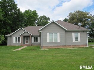 7865 Grassy Rd, Carbondale, IL 62902