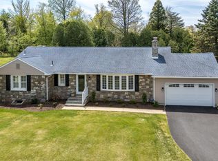 402 Cowpath Rd, Lansdale, PA 19446