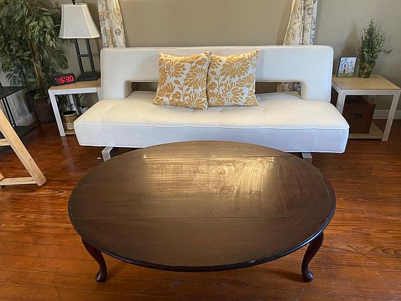 Coffee table that extends_ throw some seating pillows down and game time!