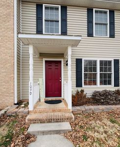 109 13th St #D, Grottoes, VA, 24441