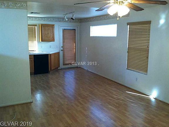 3rd image of 1821 Klamath Falls Way