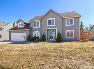 W73N382 Mulberry Ave, Cedarburg, WI