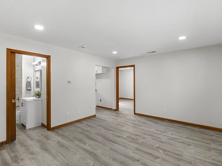 223 N Dellwood Ave — Photo 17