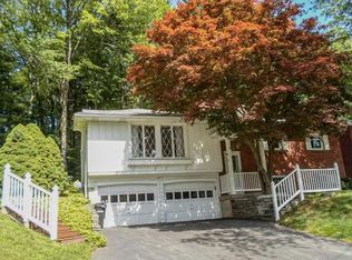 405 Robin Ln, Vestal, NY 13850