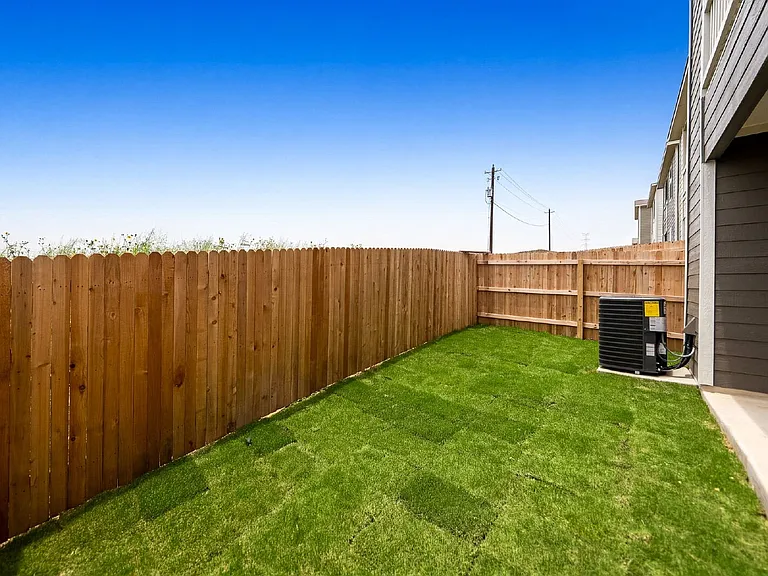 7215 Magnolia Vlg #101 — Photo 30