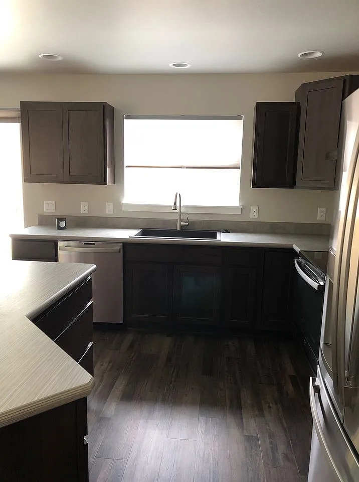 127 Crystal View Court - 1 — Photo 3