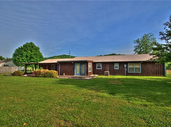 2nd image of 235 Jill Ln