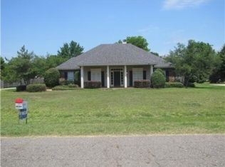 225 Ridgefield Dr, Bossier City, LA 71111
