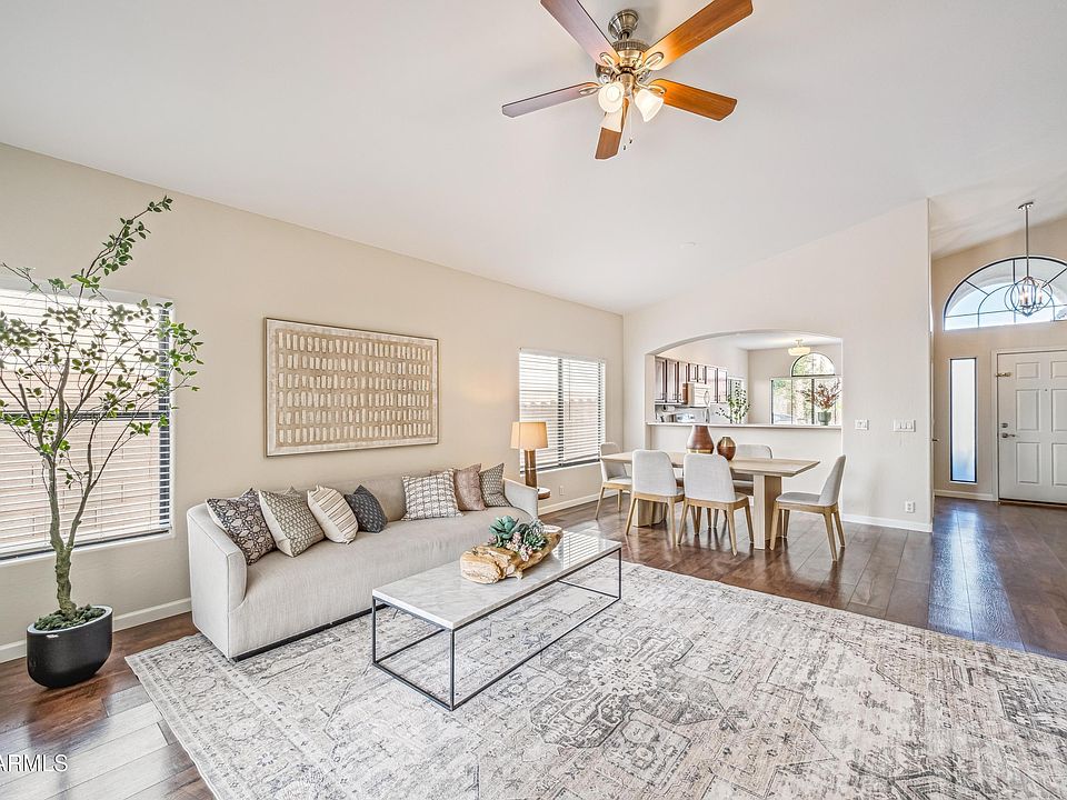 1st image of 2141 W REDWOOD Drive