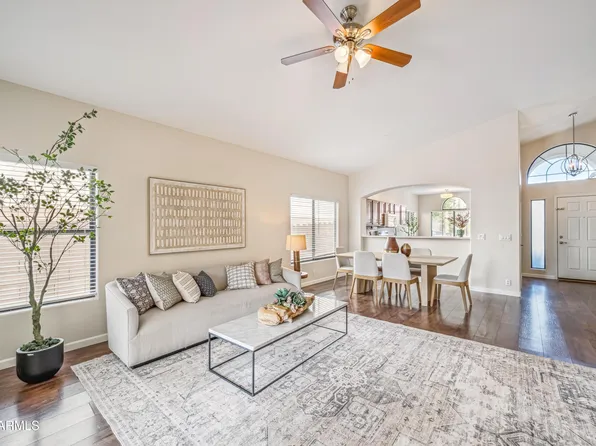 2141 W REDWOOD Drive, Chandler, AZ 85248