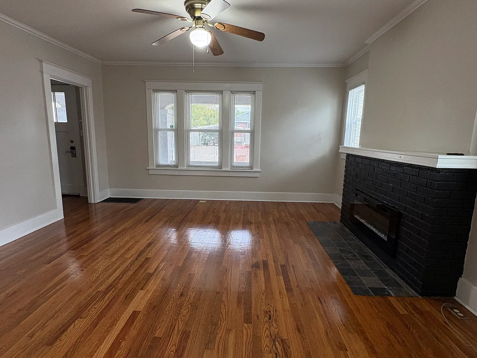 1815 Ella St — Photo 4