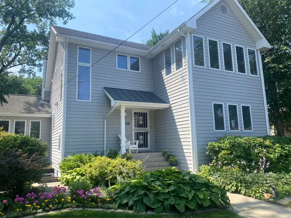 8508 Pine Ave, Gary, IN 46403