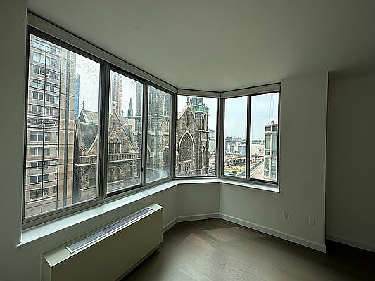 4th image of 561 10th Ave APT 3I